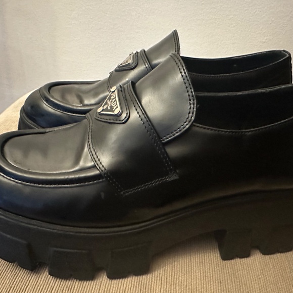 PRADA New Black loefers - EU 41/ US/10 - Picture 7 of 11